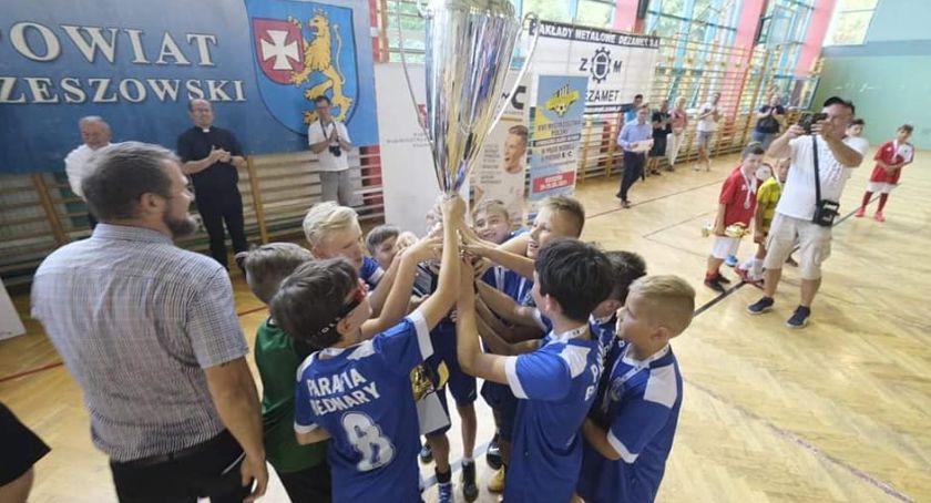 Ministranci z Bednar mistrzami Polski LSO o Puchar KnC. Drugie miejsce lektorów młodszych