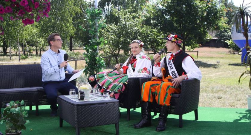 „Budzi się ludzi” na żywo ze Sromowa. TVP3 Łódź znowu będzie gościć w powiecie łowickim