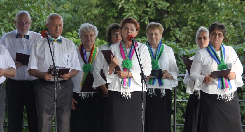 Letni koncert przy baszcie. Na scenie seniorzy z Łowicza i Bednar (ZDJĘCIA, VIDEO)