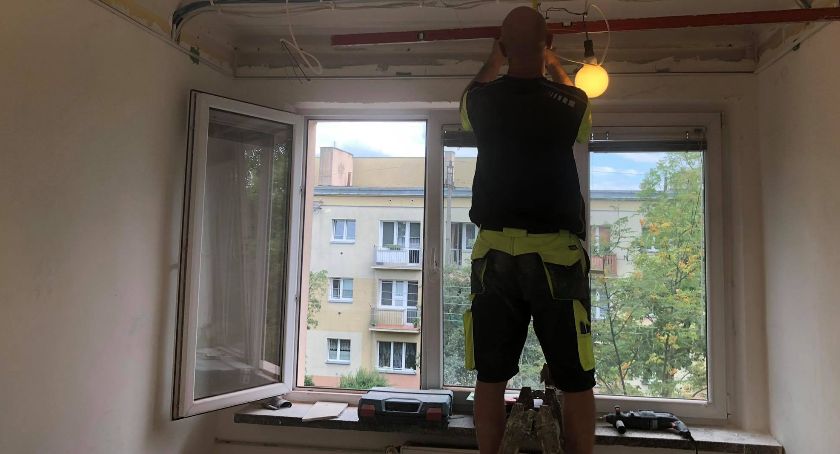 Trwa modernizacja sieci teleinformatycznej w Zespole Opieki Zdrowotnej w Łowiczu (Foto)