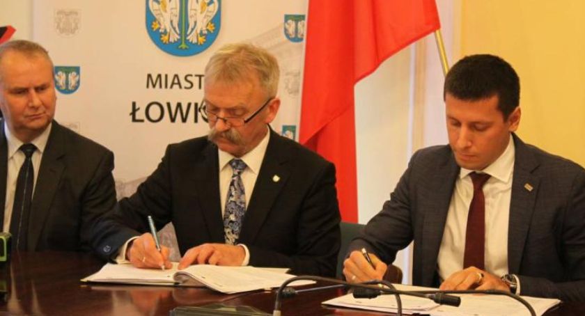 Spór między miastem Łowicz a wykonawcą modernizacji oczyszczalni ścieków pozostaje nierozstrzygnięty