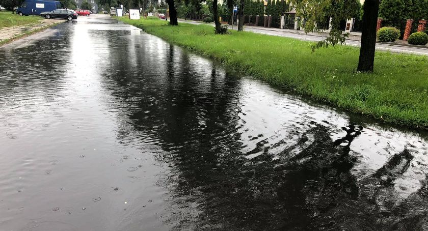 Opady deszczu doprowadziły do podtopień w powiecie łowickim