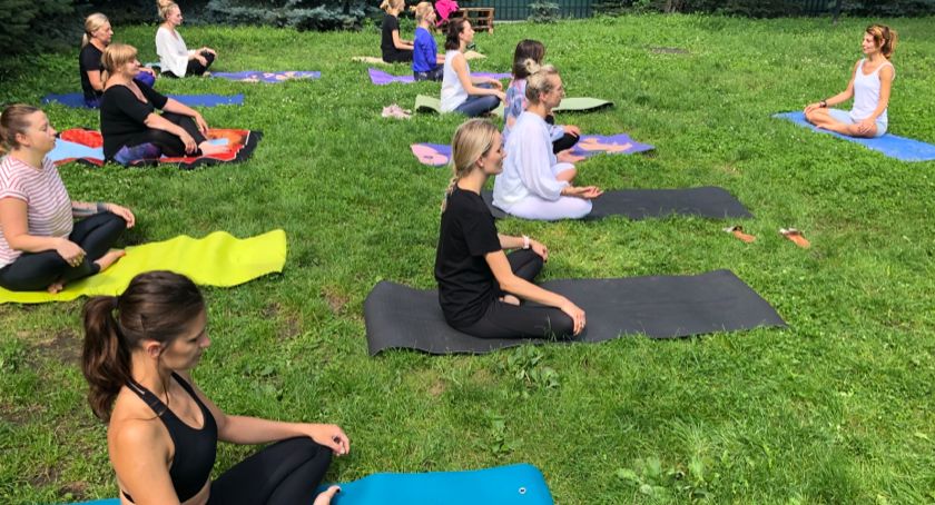 Przy Nowej Pracowni odbyły się zajęcia jogi (Foto, Video)