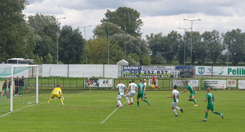 Pelikan zakończył pierwsze spotkanie ligowe z jednym punktem (Foto, Video)