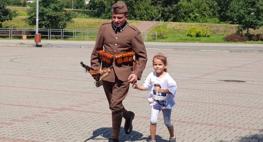 Tropem Wilczym – bieg pamięci Żołnierzy Wyklętych w Łowiczu (Foto i Video)