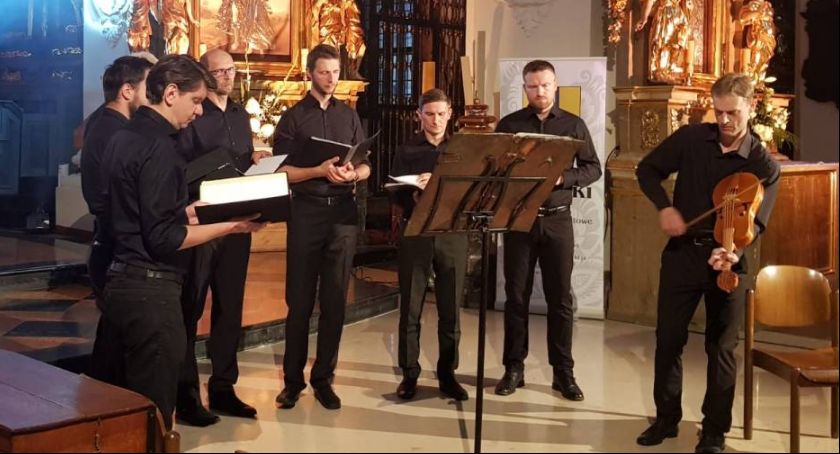 Bazylika katedralna w Łowiczu. Koncert zespołu Jerycho (Video)
