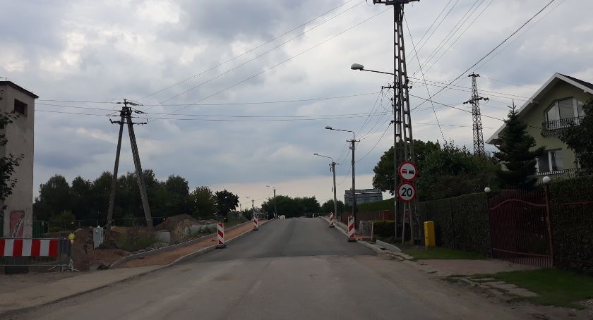 Przejazd na Klickiego w Łowiczu już otwarty - są ograniczenia prędkości!