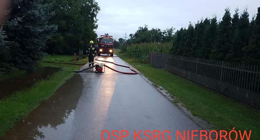 Podtopienia w Łowickiem. Strażacy interweniowali ponad 20 razy
