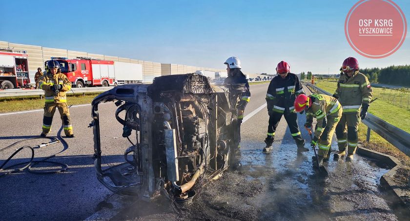 Pożar auta na A2. Zablokowany jeden pas w kierunku Warszawy