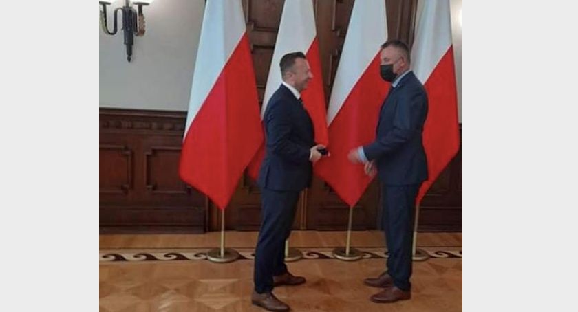 „Opiekun Miejsc Pamięci Narodowej”. Odznaczenie już trafiło do łowickich Dziesiątaków