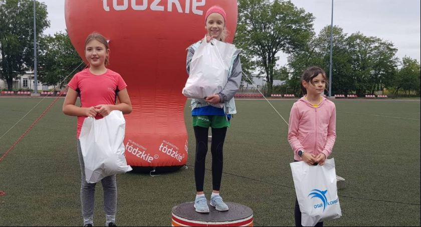 Łowicz. Małe Biegi dla uczniów szkół podstawowych (Foto i Video)