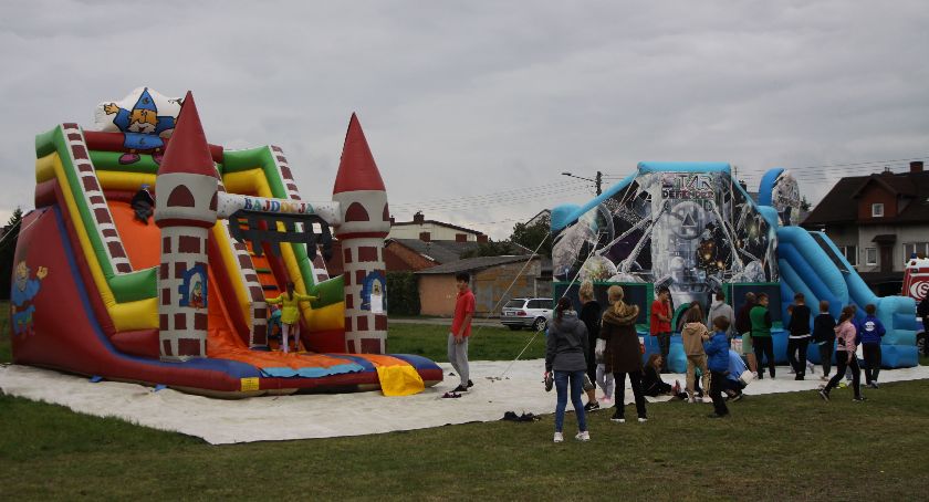 Osiedlowy piknik na łowickich Górkach (foto)