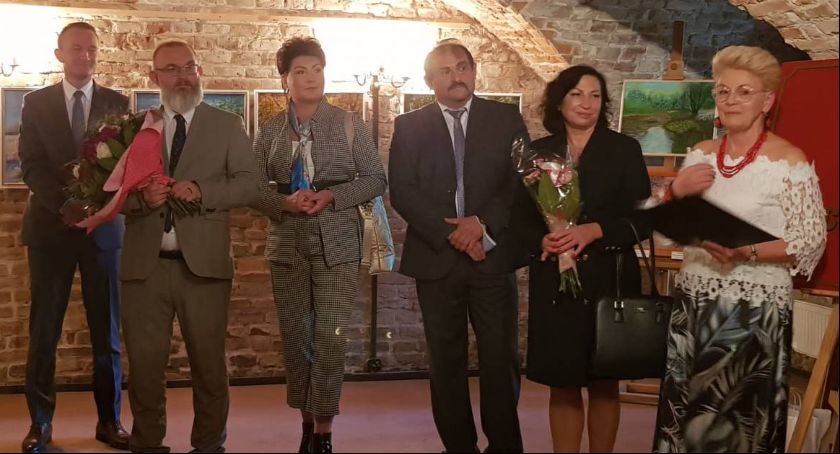 Wernisaż wystawy malarstwa słuchaczy Łowickiego Uniwersytetu Trzeciego Wieku (Foto i Video)