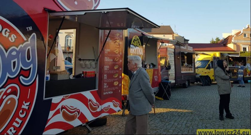 Już są! FoodTrucki zaparkowały na Nowym Rynku! (Foto i VIDEO)