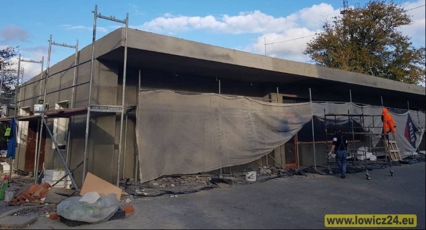 Już widać nowe oblicze budynku zaplecza stadionu OSiR nr 1 (Foto i Video)