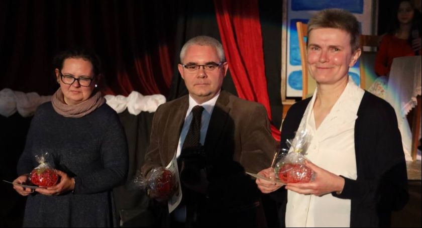 Gala wręczenia Złotych Jabłek w łowickiej Pijarskiej (foto)