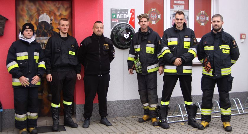Łyszkowice. Pokaz pierwszej pomocy i przekazanie defibrylatora AED (foto, film)
