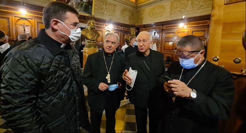Łowiccy biskupi u papieża Franciszka, rozpoczęli wizytę ad limina apostolarum