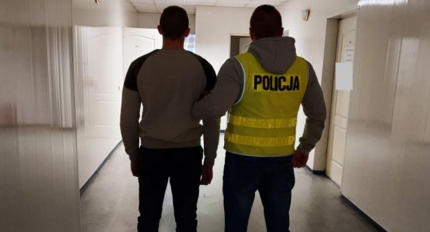 Dzielnicowi zatrzymali nieletnich włamywaczy