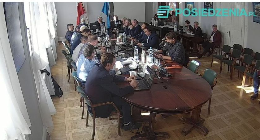 Łowicz. Zielone światło dla emisji obligacji komunalnych