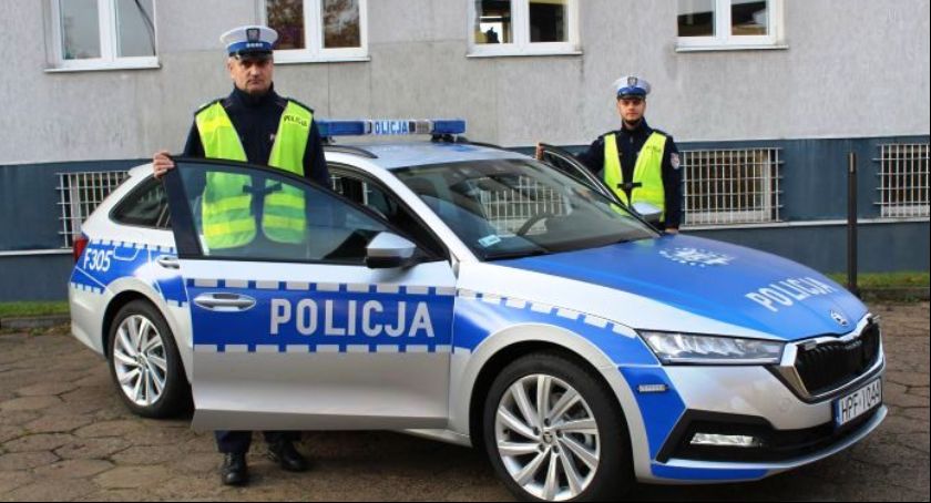 Nowy radiowóz trafił do łowickiej policji