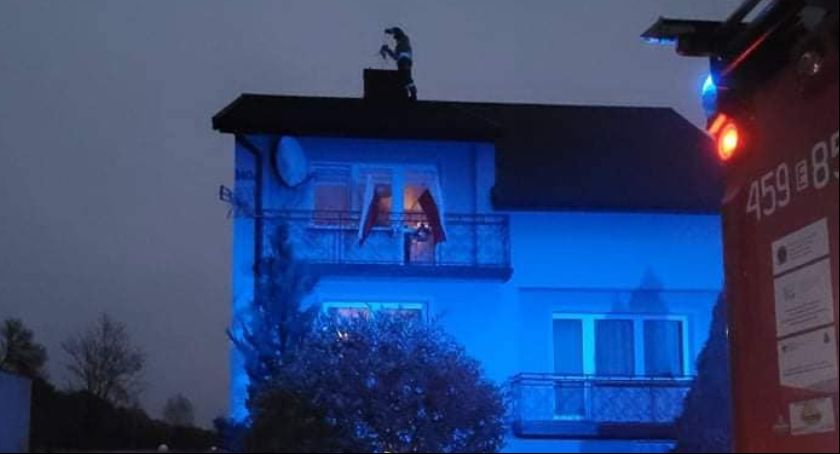 Bełchów (gmina Nieborów). Pożar sadzy w kominie 