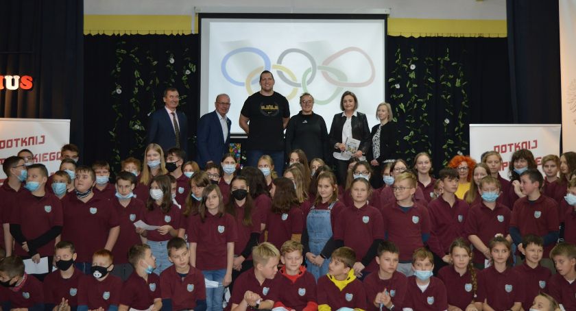Olimpijczycy odwiedzili szkołę w Popowie (foto)