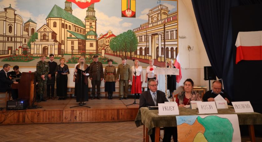 Uroczystości patriotyczne w Klubie Seniora (foto, film)