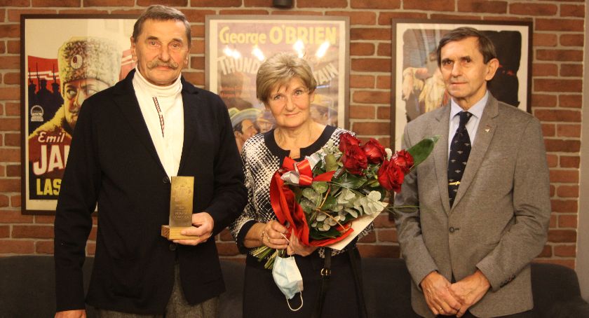 Zdzisław Pągowski pośmiertnie uhonorowany przez władze Łowicza (film)