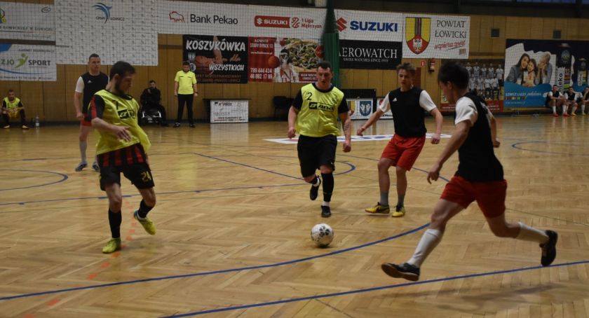 Ruszyła Łowicka Liga Futsalu (foto, film)