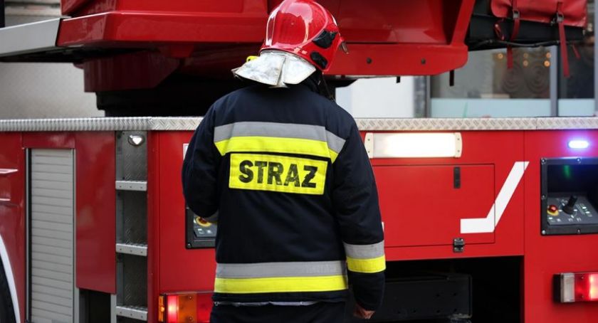 Łowicz. Pożar w kamienicy w centrum miasta