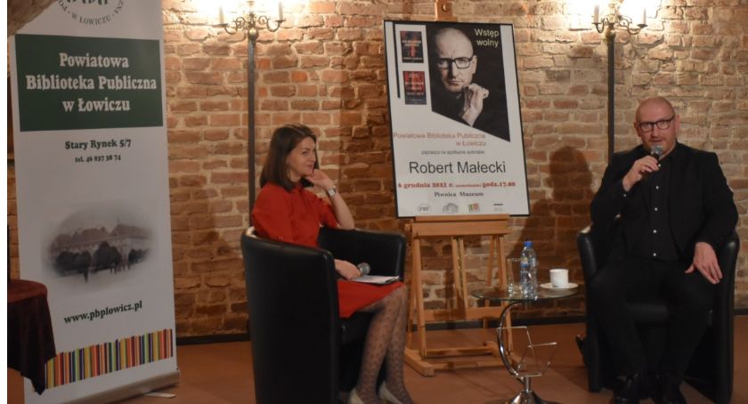 Spotkanie autorskie z Robertem Małeckim (foto)