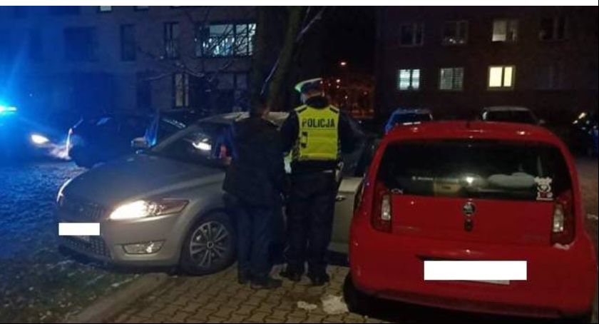Łowicz. Pijana 35-latka za kierownicą forda