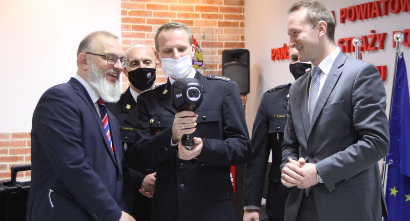 Przekazanie sprzętu dla strażaków PSP w Łowiczu (foto, film)