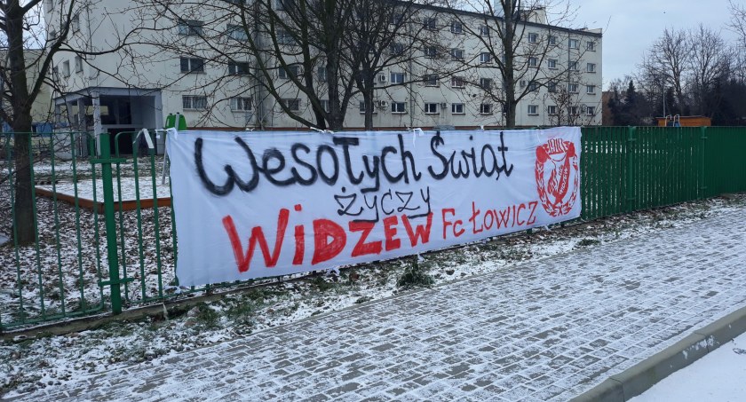 Świąteczne życzenia od kibiców Widzewa z Łowicza (foto)