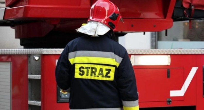 Strażacy wezwani do otwarcia mieszkania! Niestety kobieta nie żyła