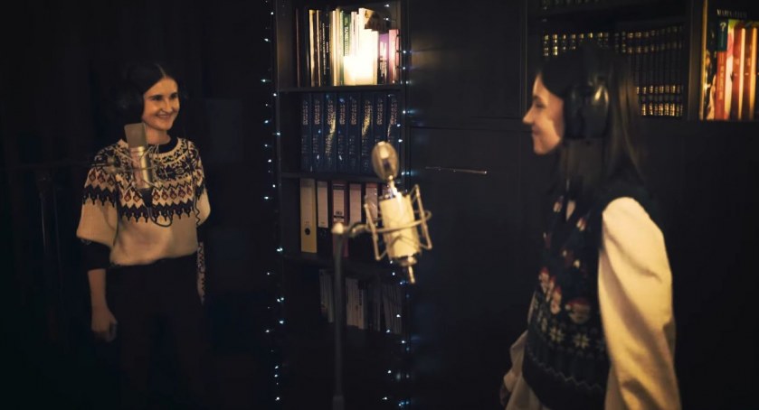 Malwina i Agata Ciesielskie w świątecznym utworze (film)