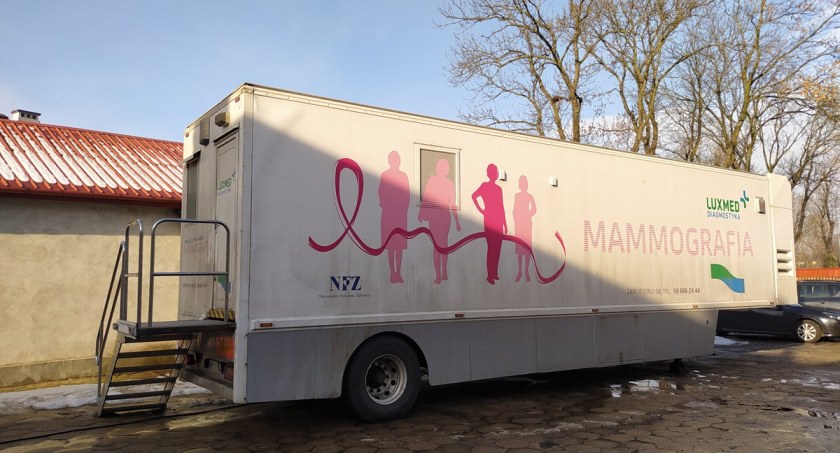 Łowicz. Mammobus w styczniu stanie pod Kauflandem