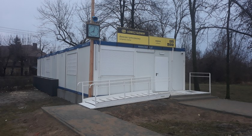 Łowicz. Dworzec tymczasowy gotowy, wykonawca czeka na pozwolenie (foto)