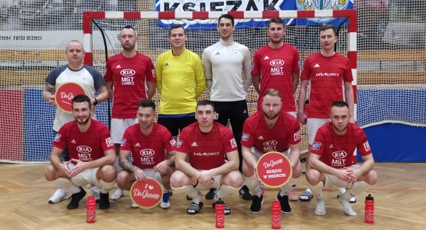 KIA Łowicz z awansem do 1/16