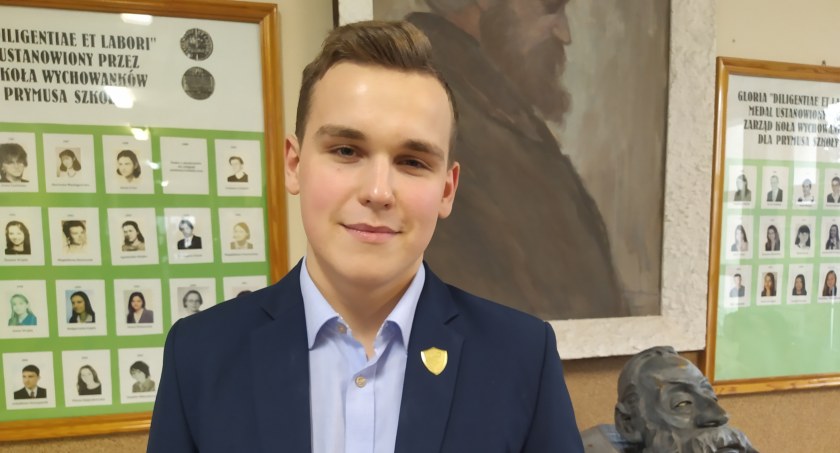 Paweł Kolec z I LO w finale teoretycznym „Fascynującej Fizyki”