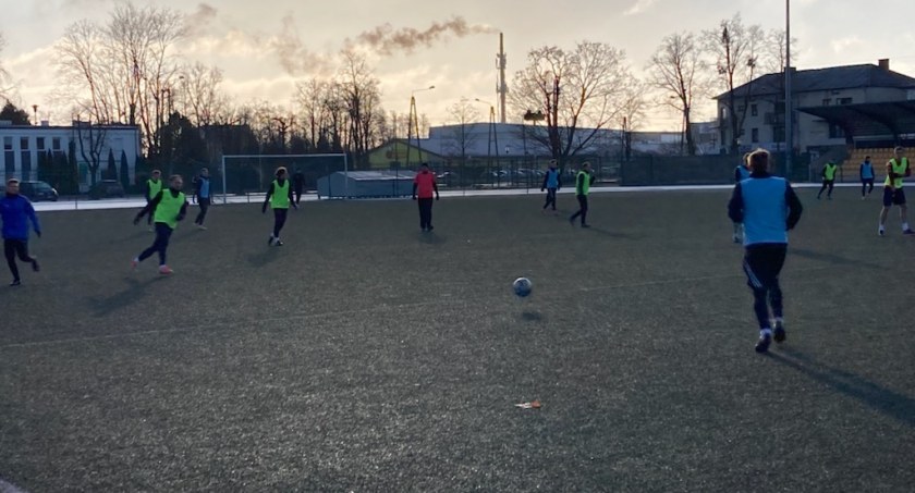 Gra wewnętrzna Pelikana Łowicz