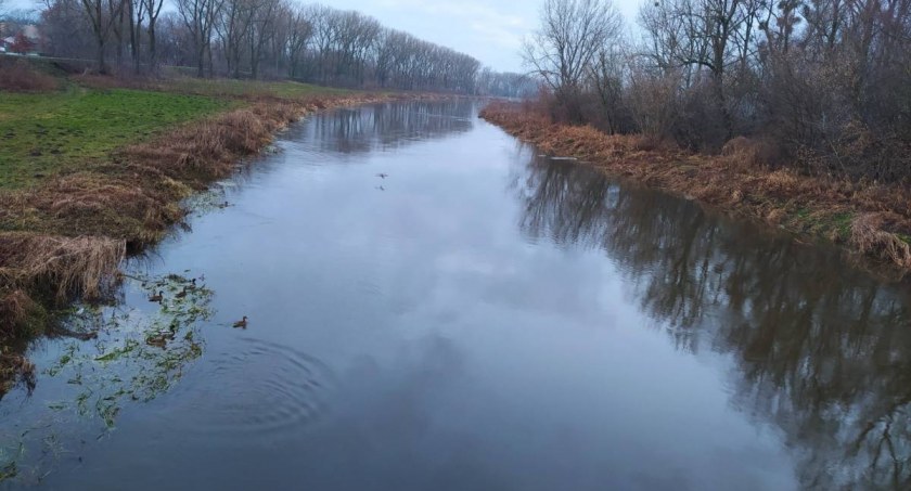 Aktualna sytuacja hydrologiczna w dorzeczu Bzury