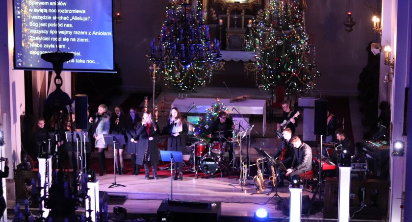 Domaniewice. Koncert „Jedyna taka noc” (foto, film)