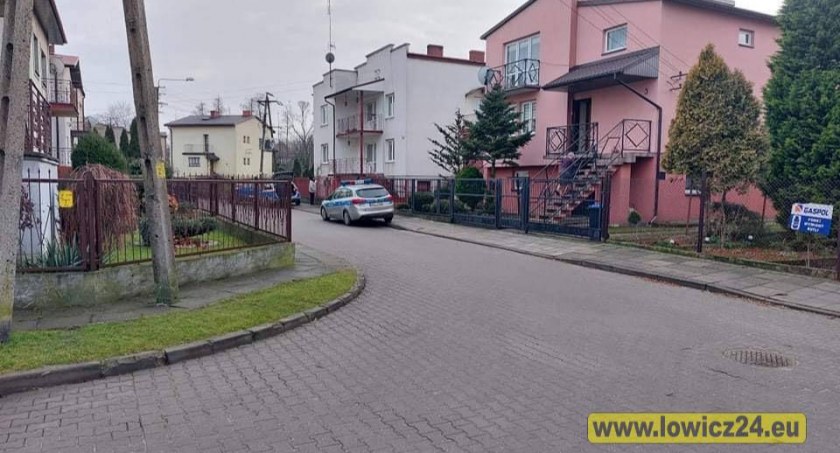Co się wydarzyło na ul. Kwiatowej w Łowiczu?