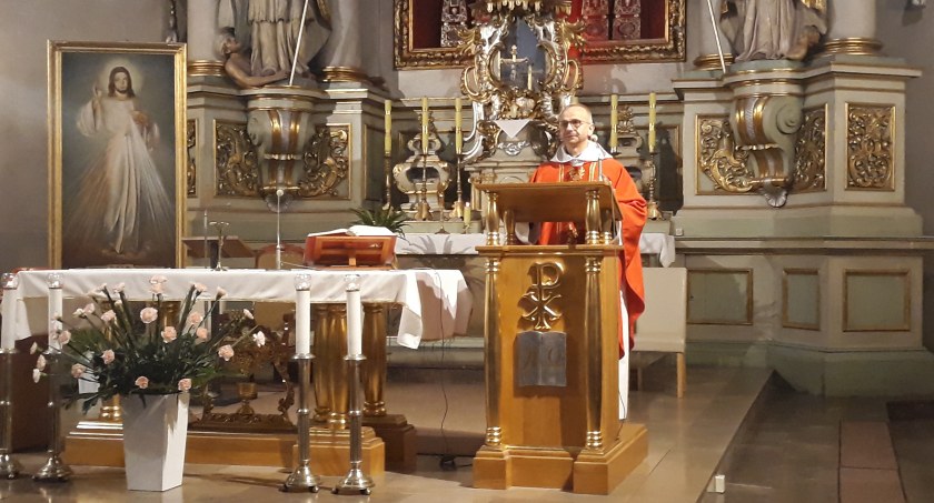 Łowicz. W kościele pijarskim modlili się o dobrego męża i dobrą żonę