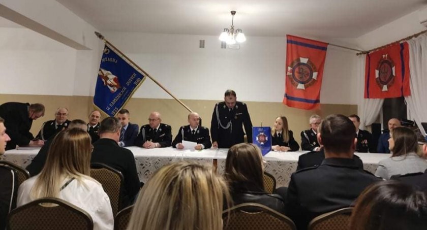 Karsznice Duże. OSP podsumowała rok 2021 i przyznała odznaczenia