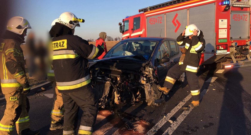 Doszło do dwóch zdarzeń drogowych na DW703 (foto)