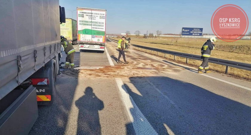 Dwie kolizje na 385km autostrady A2