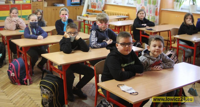 Dzieci ukraińskich uchodźców rozpoczęły naukę w łowickich podstawówkach